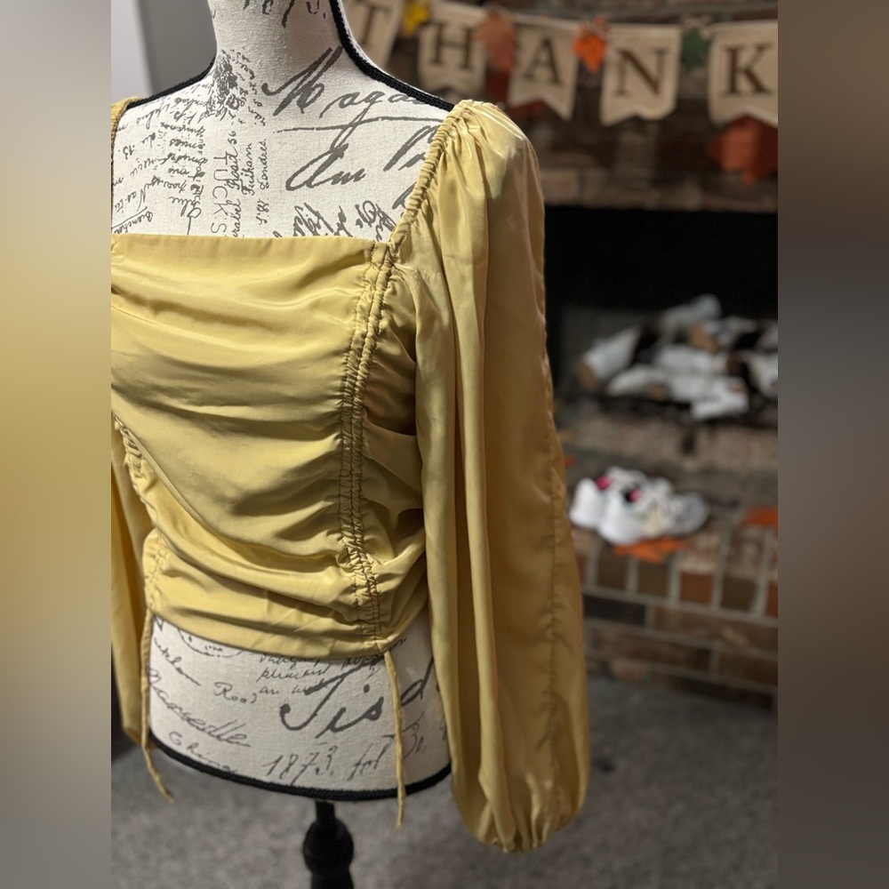 Chic Yellow Ruched Blouse - Picture 2 of 4